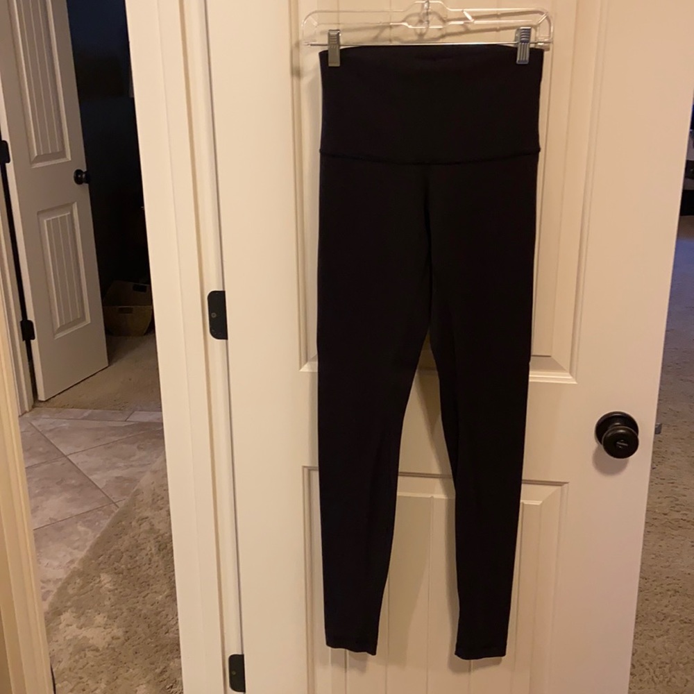 Lululemon Wunder Under 28 inch black leggings